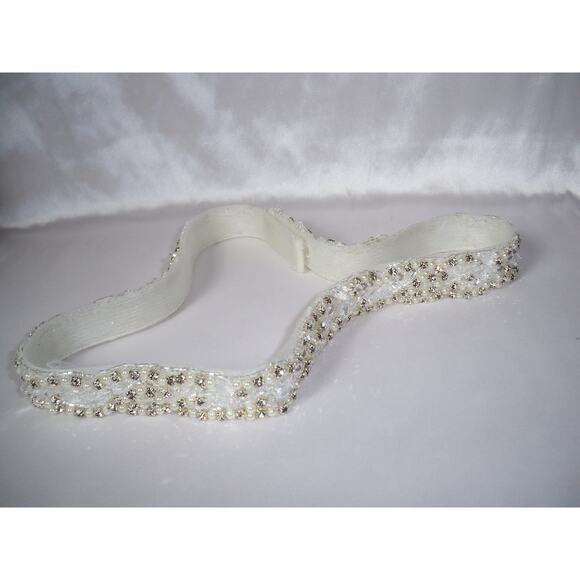 Horse hair bridal belt, rhinestone belt sash, wedding dress pearl belt sash - Picture 5 of 5